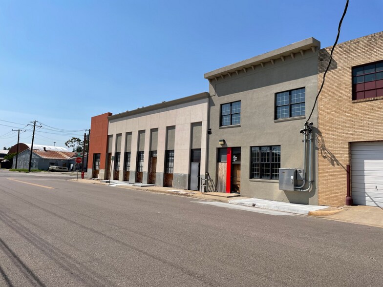 More Photos Of 1737 NW 5th St, Oklahoma City Warehouse For Sale