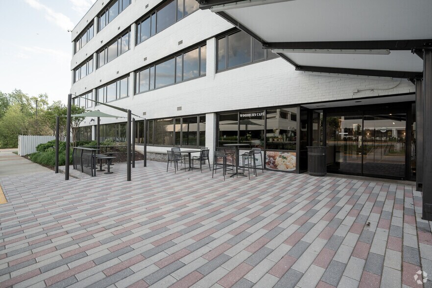 More Photos Of 3299 Woodburn Rd, Annandale Medical For Lease