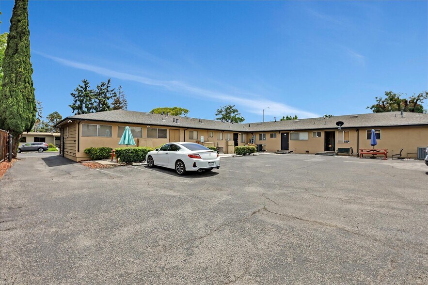 More Photos Of 1961 Pruneridge Ave, Santa Clara Medical For Lease