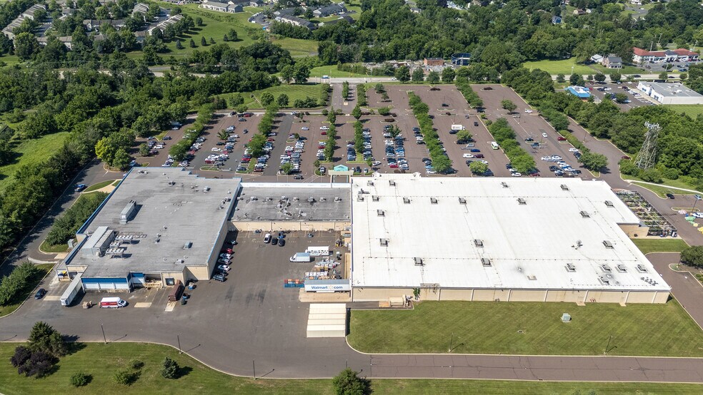 More Photos Of 611-651 Main St, Harleysville Storefront For Lease