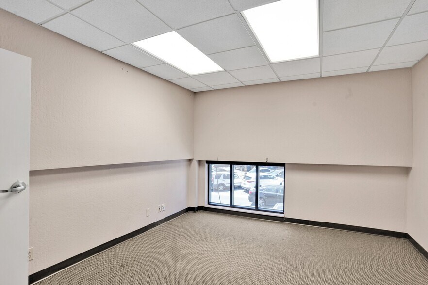 More Photos Of 780 Laurel St, San Carlos Bank For Lease