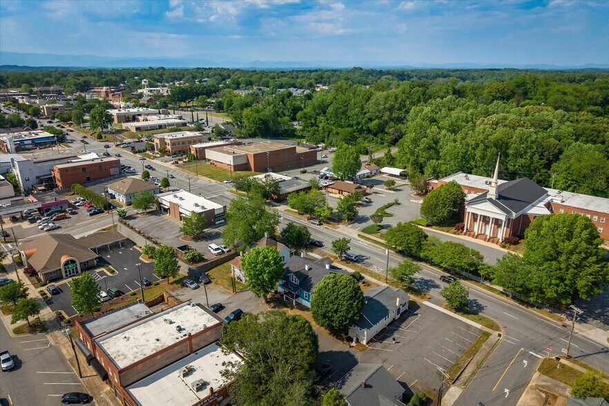 More Photos Of 408 S Green St, Morganton Specialty For Sale