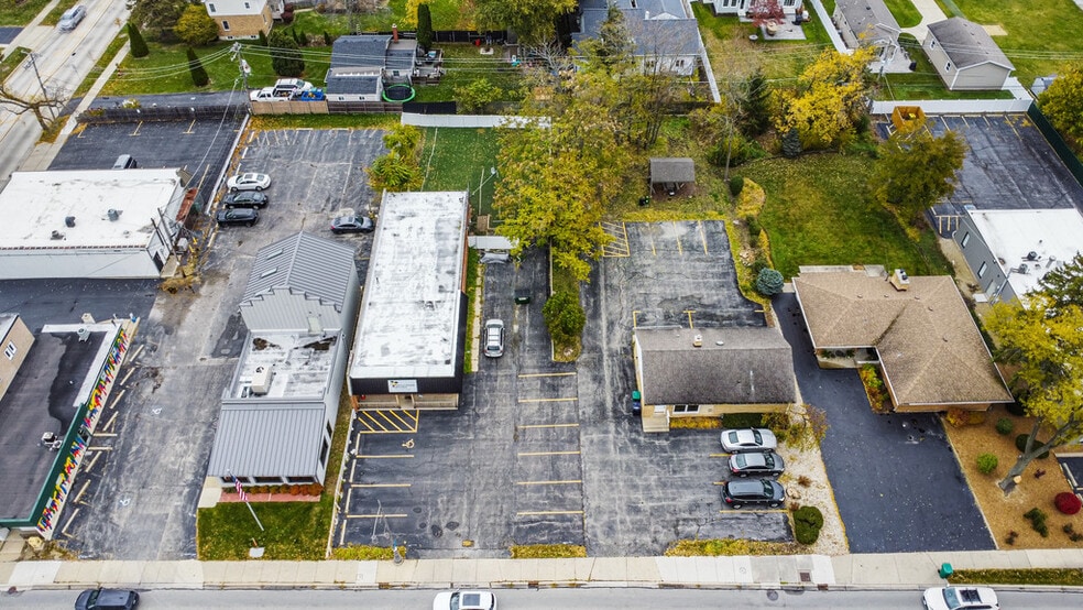 More Photos Of , Lombard Office For Sale