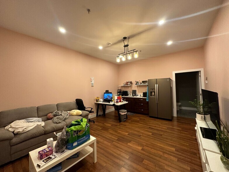 More Photos Of 19181 34A Av, Surrey Warehouse For Sale