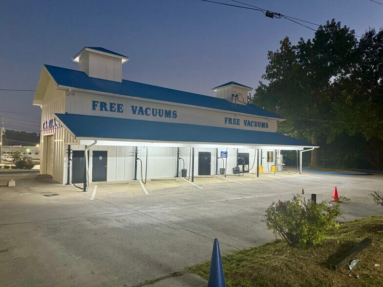 More Photos Of 605 S Wall St, Calhoun Carwash For Sale