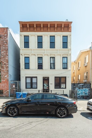 More Photos Of 352 Palmetto St, Brooklyn Multifamily For Sale