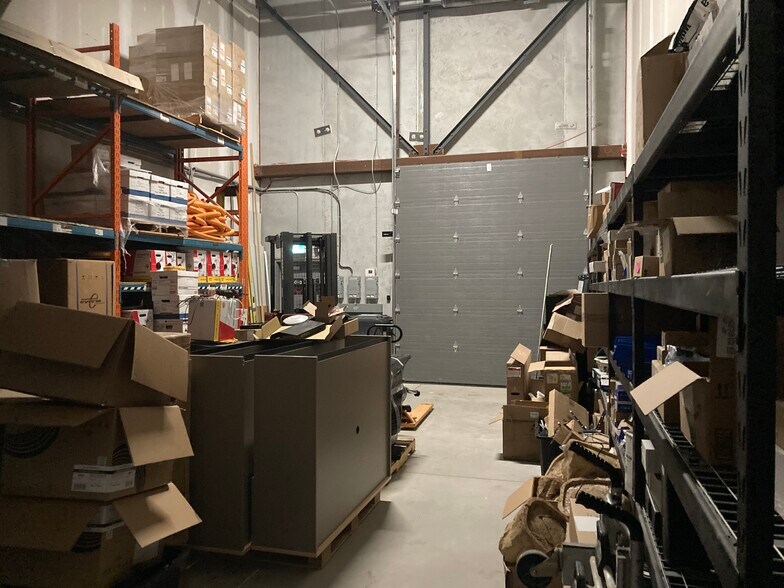 More Photos Of 800 Laurentian Dr, Burlington Warehouse For Sale