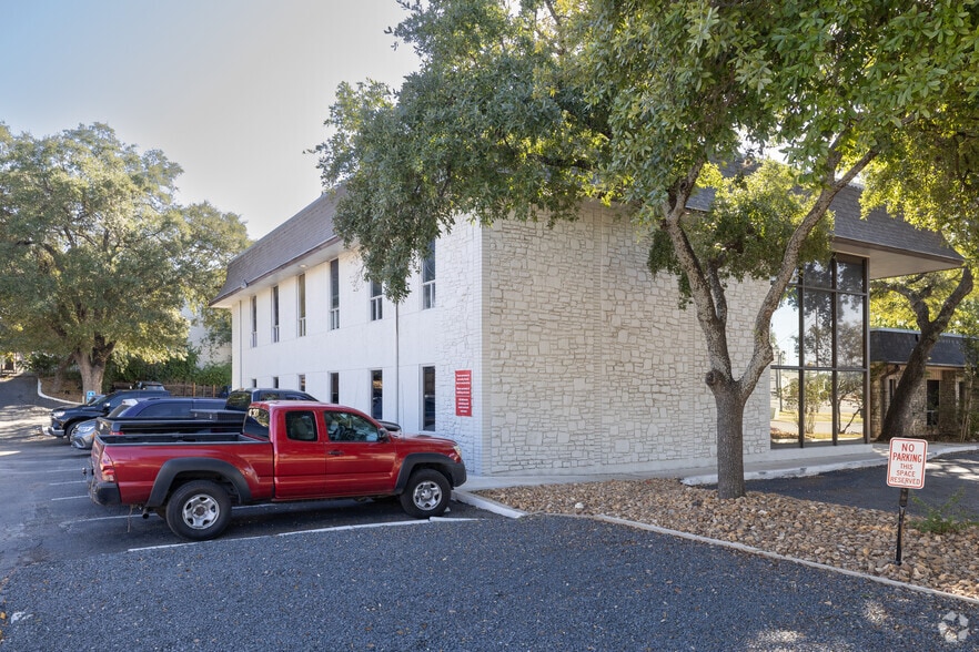 More Photos Of 8534 Village Dr, San Antonio Medical For Lease