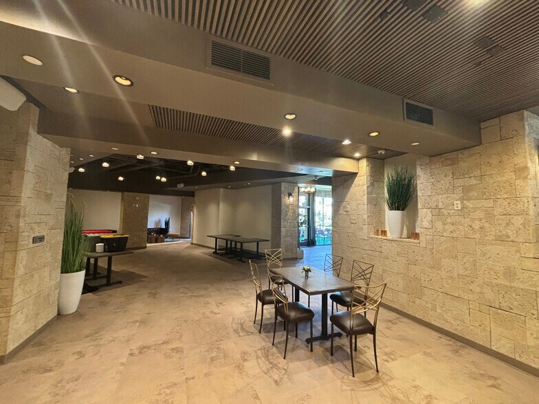 More Photos Of 100-200 Harbor Dr, San Diego Apartments For Sale