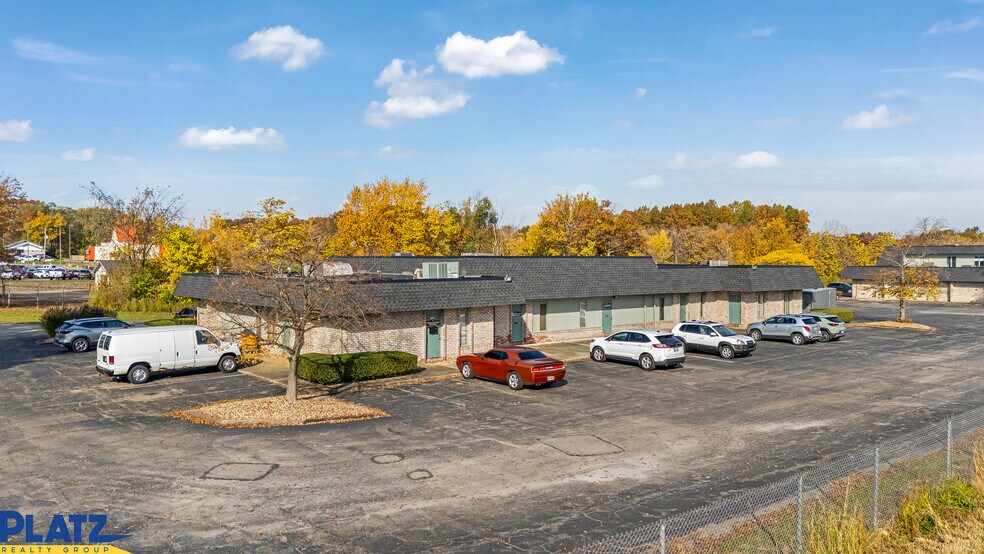 More Photos Of 5208 Mahoning Ave, Austintown Office For Lease