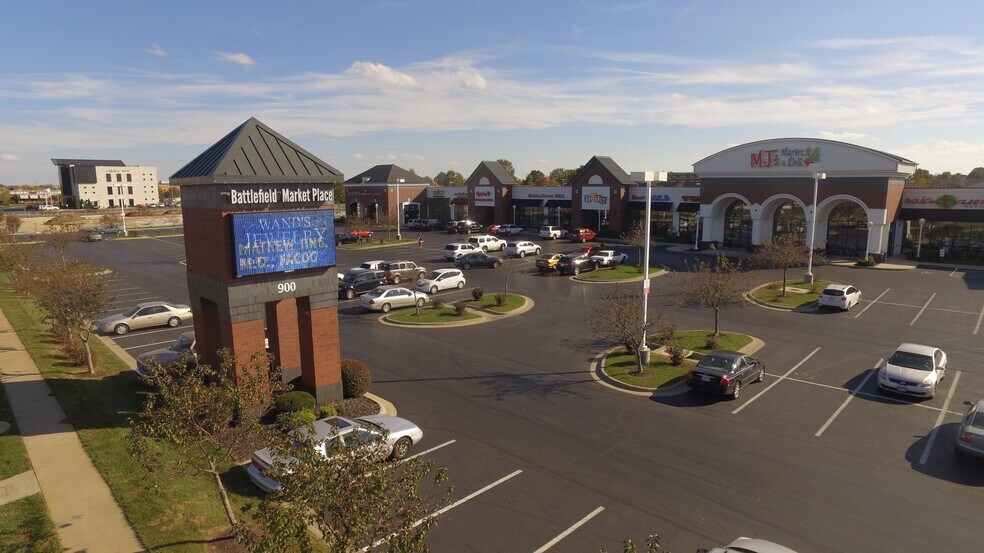 More Photos Of 900 E Battlefield St, Springfield General Retail For Lease