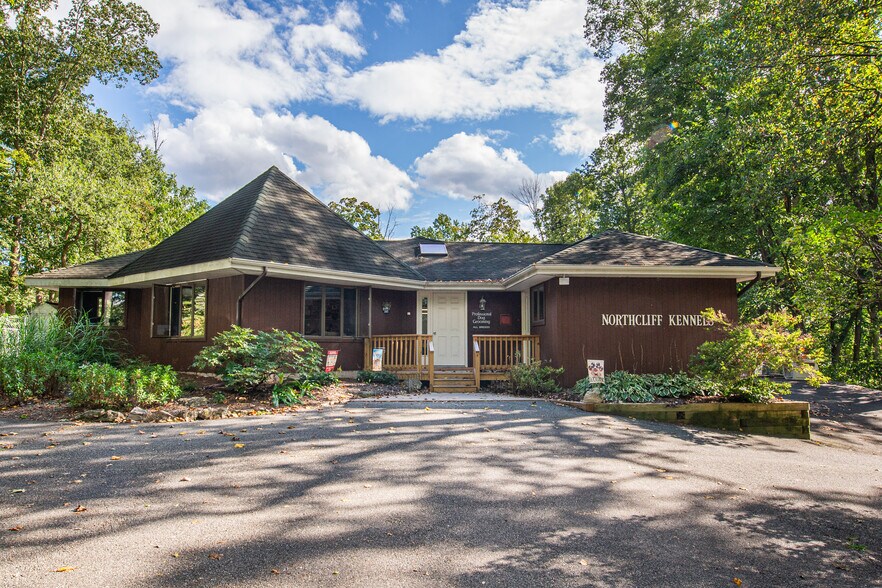 More Photos Of 40 Brighton Rd, Andover Specialty For Sale