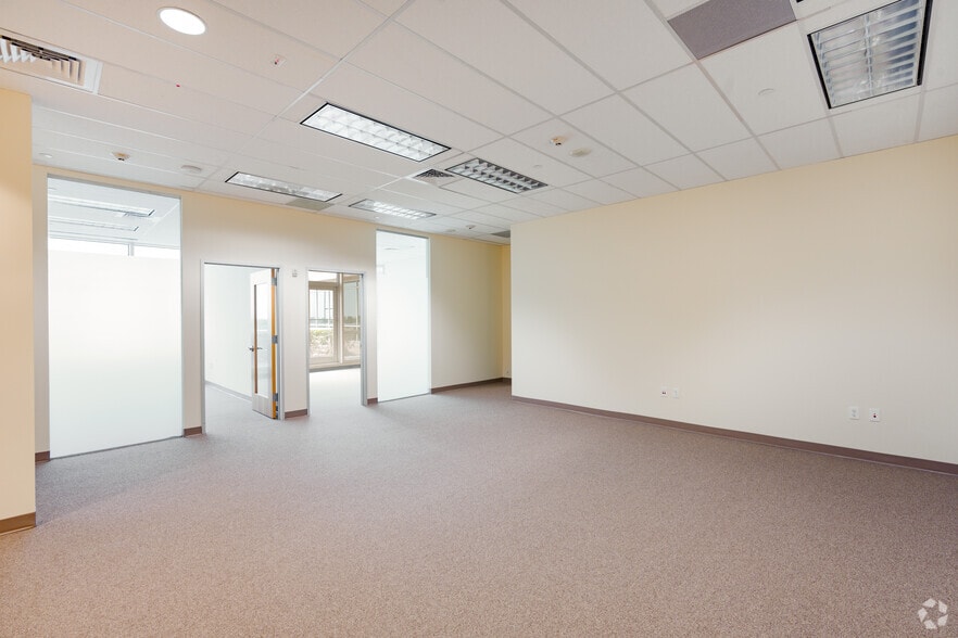 More Photos Of 17777 Old Cutler Rd, Miami Office For Lease