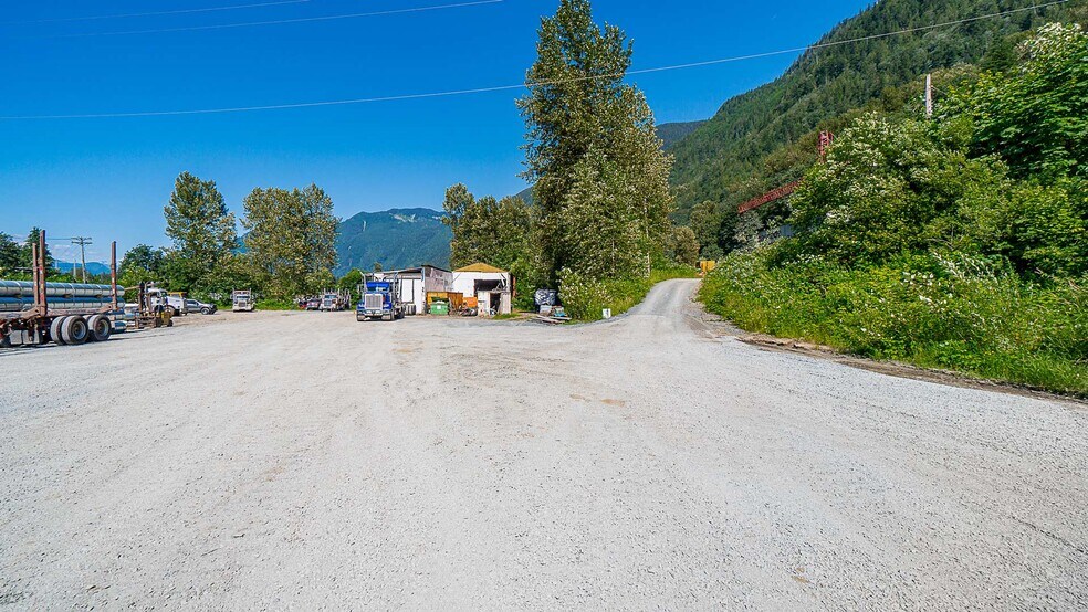 More Photos Of 54370 Bridal Falls Rd, Rosedale Land For Lease