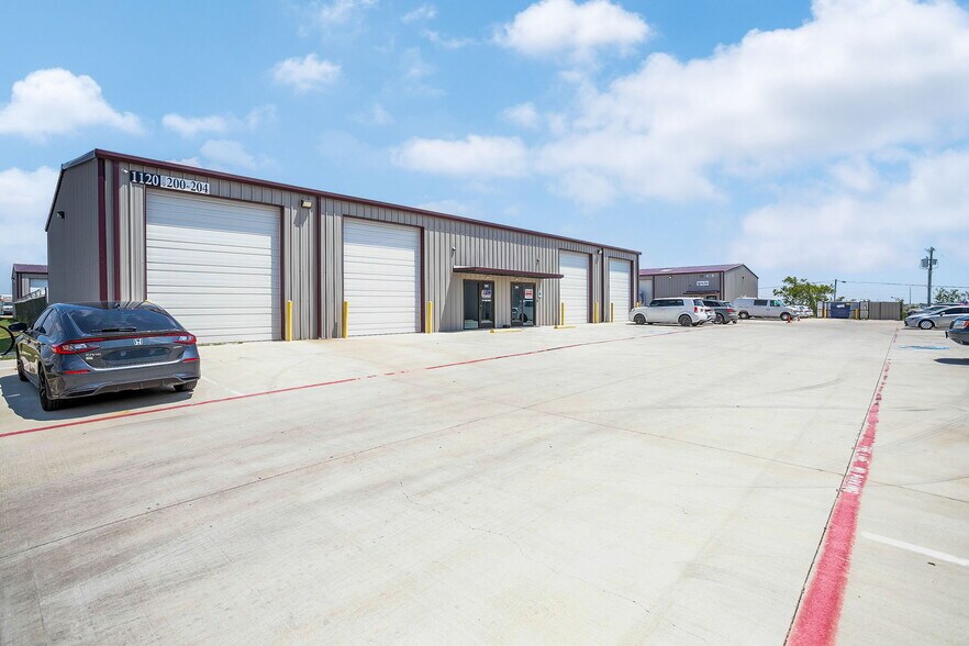 Primary Photo Of 1150 Blue Mound Rd W, Haslet Warehouse For Lease