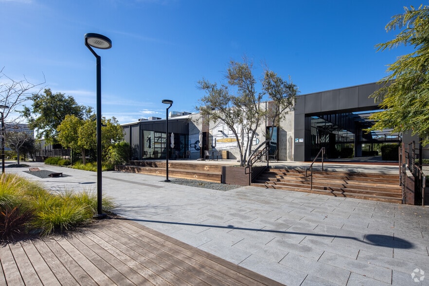 More Photos Of 2030 E Maple Ave, El Segundo Loft Creative Space For Lease