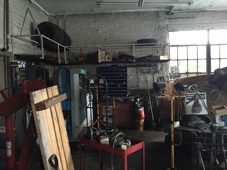 More Photos Of 445 E Main St, Patchogue Service Station For Sale