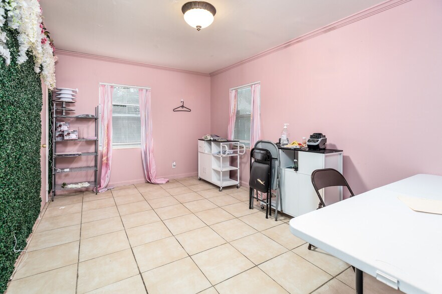 More Photos Of 6215 Claret Dr, Jacksonville Office Residential For Sale