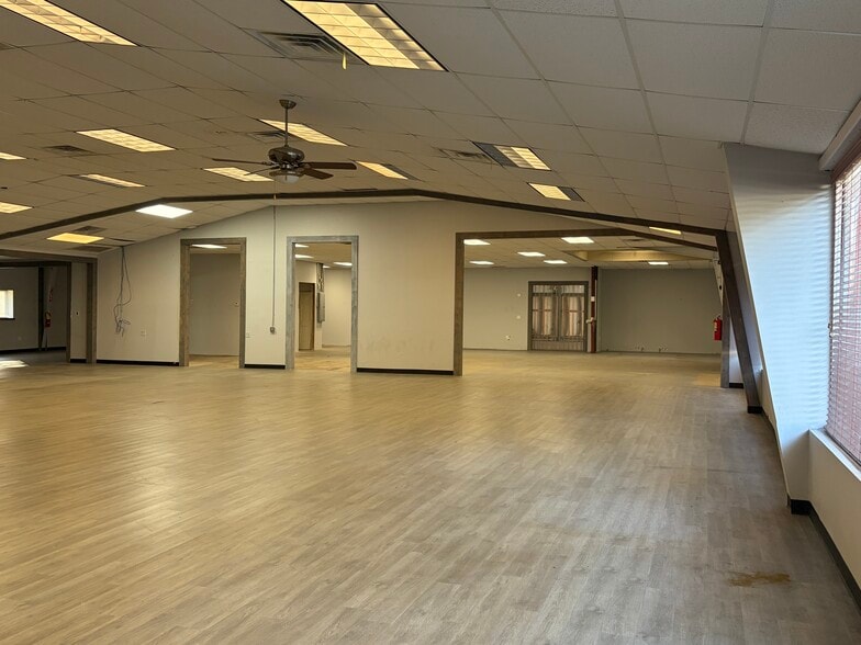 More Photos Of 139 New Hope Rd, Lawrenceville Warehouse For Sale