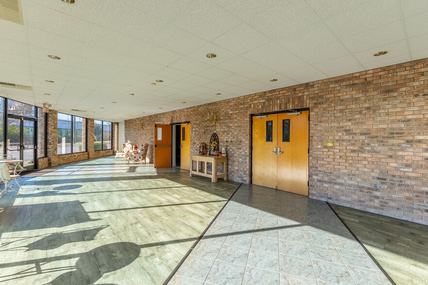 More Photos Of 4501 Oak Hill Rd, Chattanooga Religious Facility For Sale