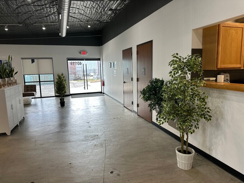 More Photos Of 40119 Industrial Park Cir, Georgetown Warehouse For Sale