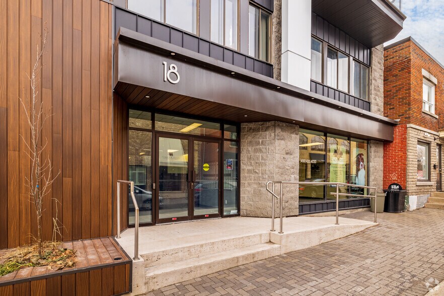 More Photos Of 18-20 Rue Turgeon, Ste-Thérèse Apartments For Lease