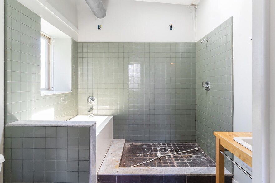 More Photos Of 1301-1305 Germantown Ave, Philadelphia Storefront Retail Residential For Sale