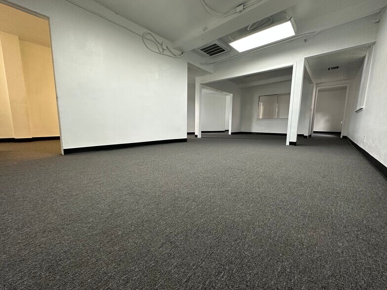 More Photos Of 4250-4252 Atlantic Ave, Long Beach Storefront Retail Office For Lease