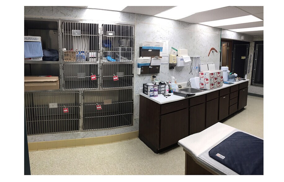 More Photos Of 7530 Mineral Point Rd, Madison General Retail For Sale