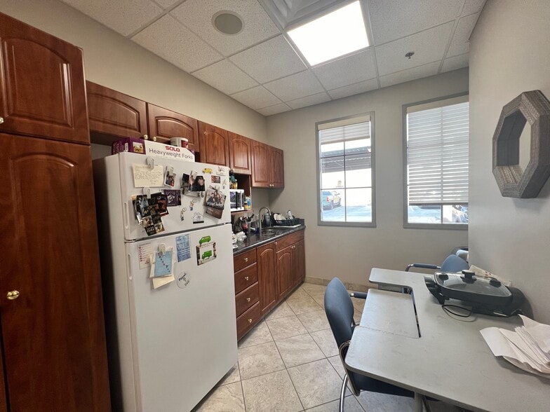 More Photos Of 18275 N 59th Ave, Glendale Medical For Sale