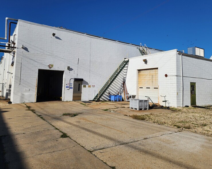 More Photos Of 502 Factory Ave, Ridgely Industrial For Sale