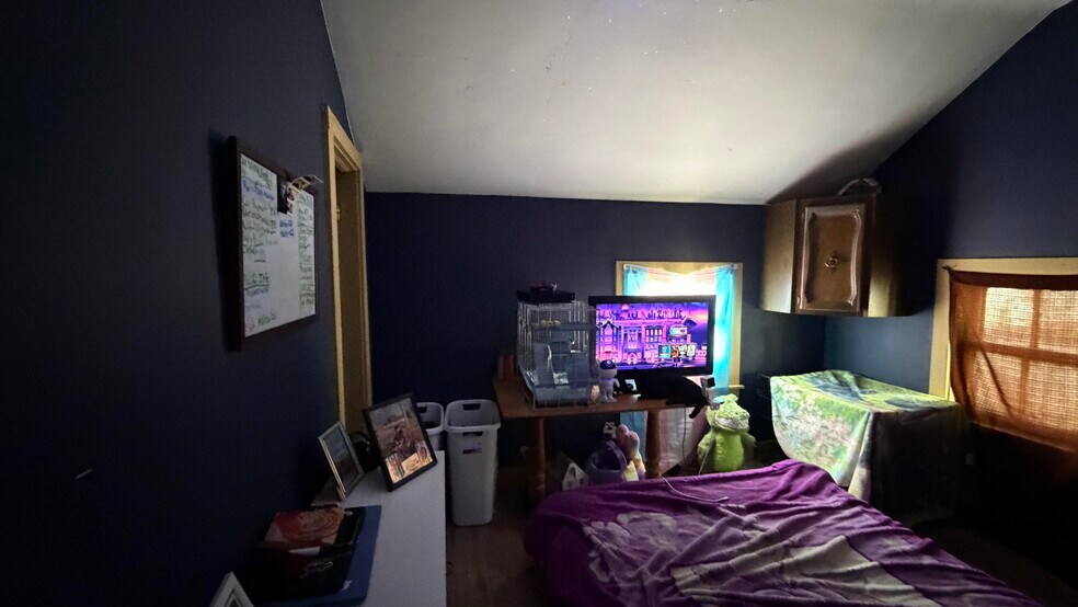 More Photos Of 201 W Prairie St, Pontiac Apartments For Sale
