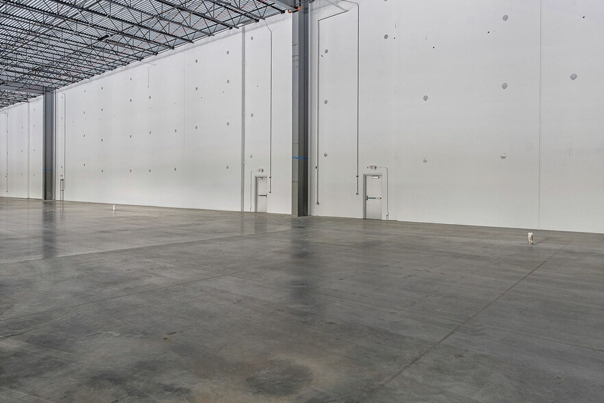 More Photos Of 100 Spontex Dr, Columbia Warehouse For Lease