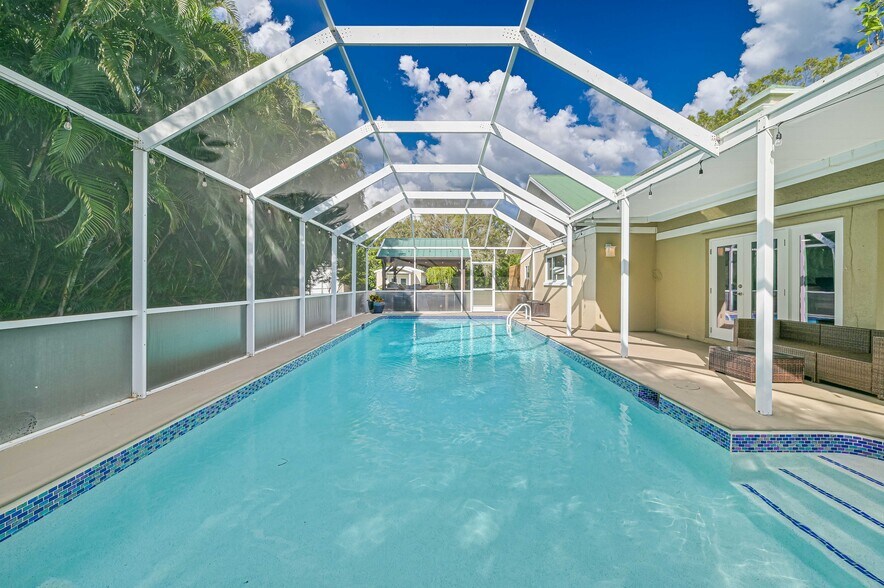 More Photos Of 4240 Ellis Rd, Fort Myers Apartments For Sale