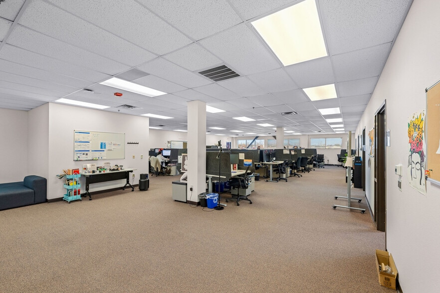 More Photos Of 300 SW 24th St, Bentonville Office For Lease