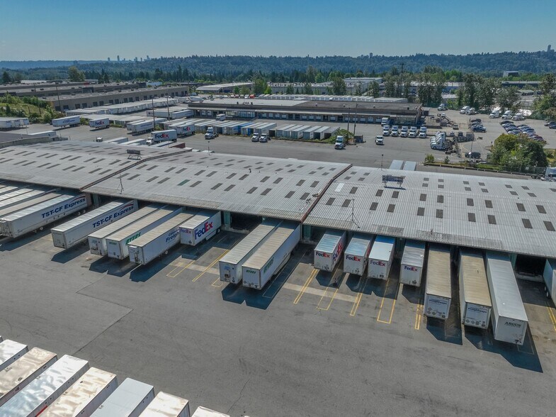 More Photos Of 7890 Express St, Burnaby Warehouse For Lease