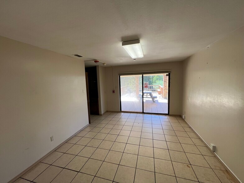 More Photos Of 3770 Private Road 3439, Longview Flex For Sale