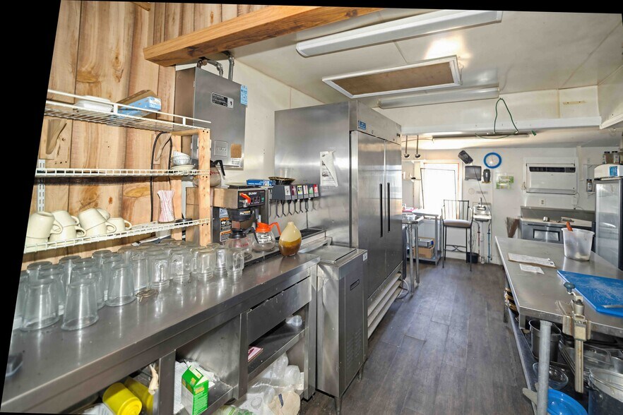 More Photos Of 102 Delaware ave, Fortescue Restaurant For Sale