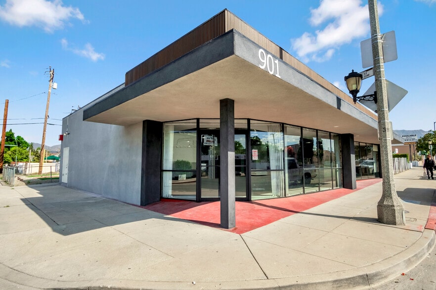 More Photos Of 901 N Maclay Ave, San Fernando Freestanding For Lease