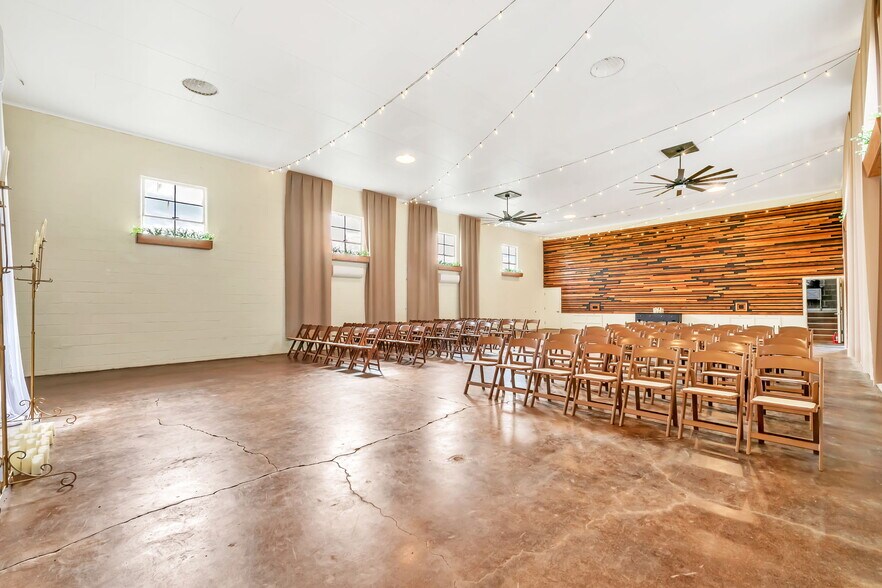 More Photos Of 31414 Harris Dr, Harrisburg Lodge Meeting Hall For Sale