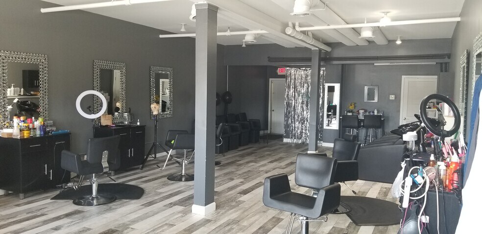 More Photos Of 15524 Cicero Ave, Oak Forest Apartments For Sale