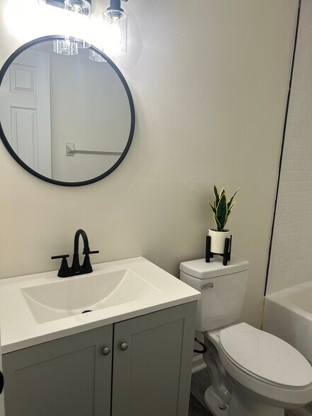 More Photos Of 3074 Howey Rd, Columbus Apartments For Sale