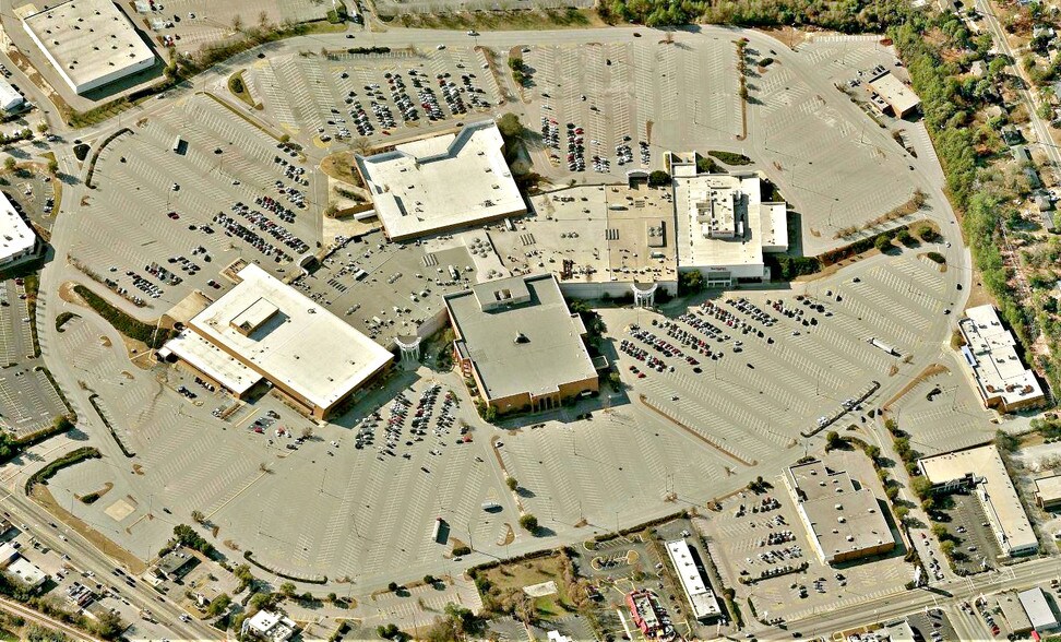 More Photos Of 7201 Two Notch Rd, Columbia Unknown For Lease