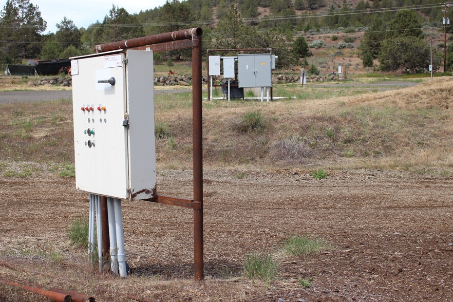 More Photos Of 24221 US-97 Hwy, Klamath Falls Contractor Storage Yard For Sale