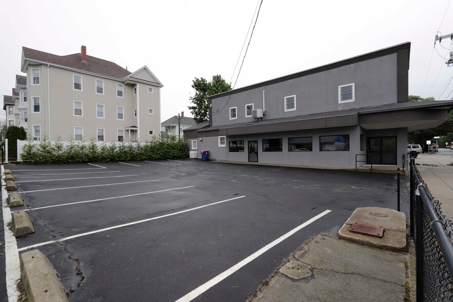 More Photos Of 489 Ashley Blvd, New Bedford Freestanding For Sale