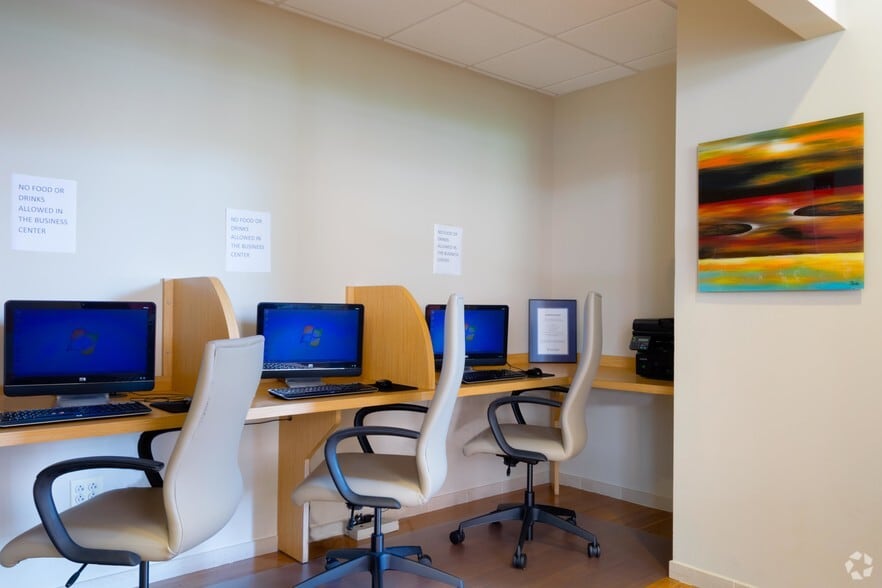 More Photos Of 8610-8650 Georgia Ave, Silver Spring Apartments For Lease