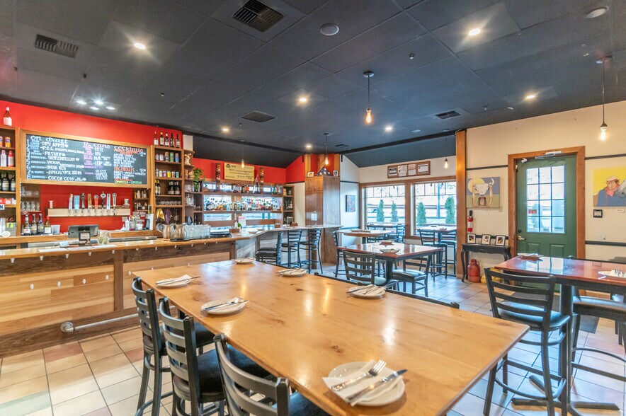 More Photos Of 64670 Strickler Ave, Bend Storefront For Sale