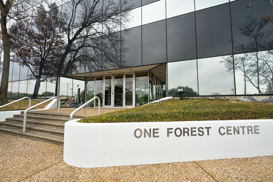More Photos Of 11615 Forest Central Dr, Dallas Office For Lease