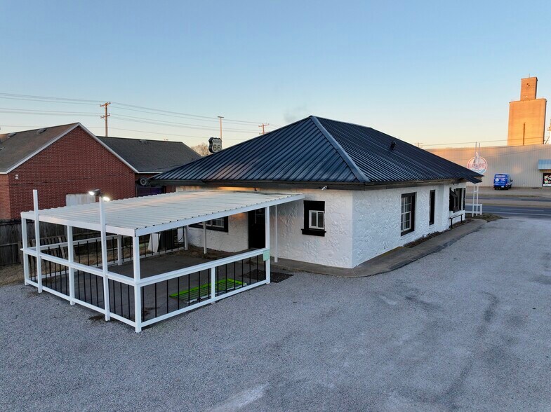 More Photos Of 510 N Lynn Riggs Blvd, Claremore Office Residential For Sale