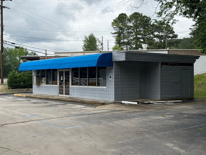 More Photos Of 2709 Crestwood Blvd, Birmingham General Retail For Sale